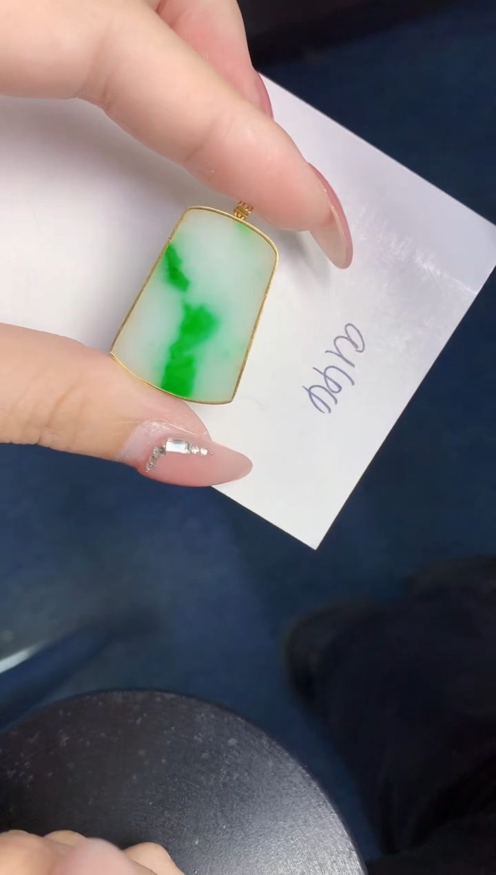 【闪购商品】翡翠颈饰18K金镶嵌000000000