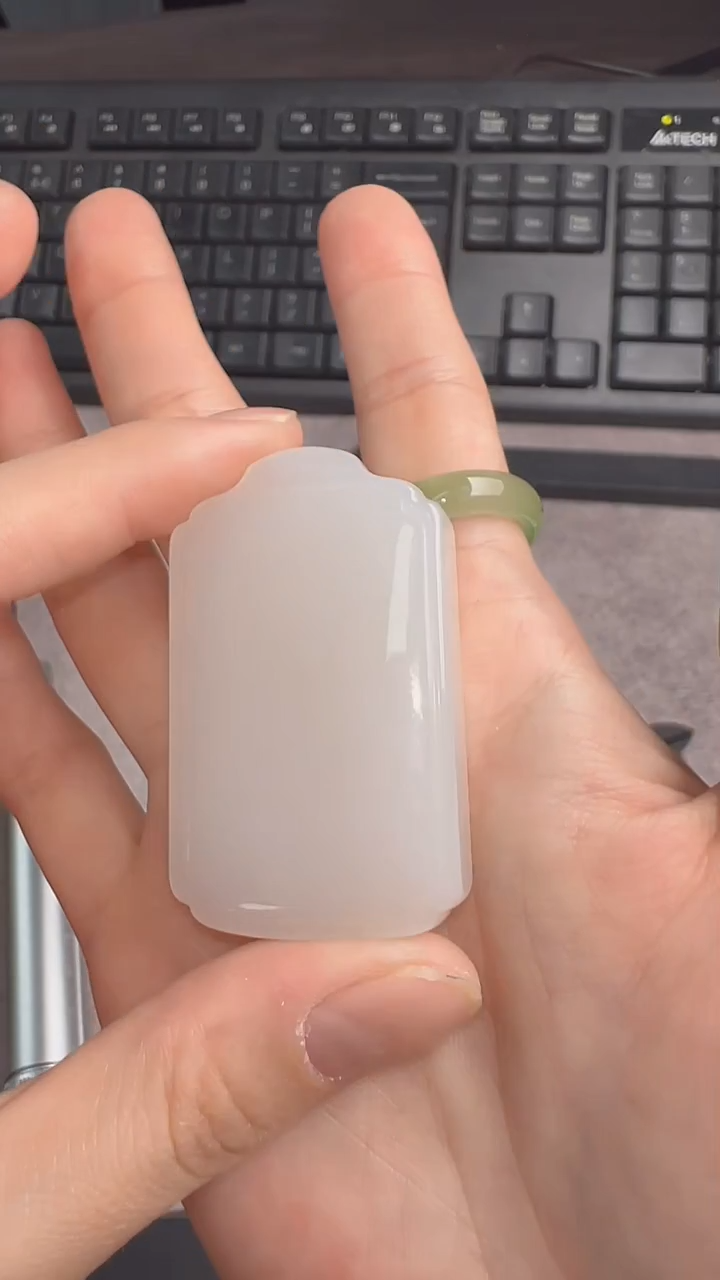 吊坠(不含链)未镶嵌和田玉野牛沟无事牌四方凸牌