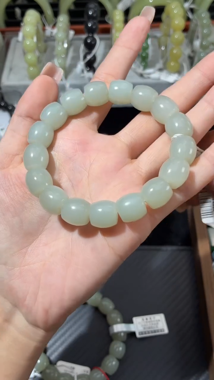 未镶嵌手串和田玉且末近矿青白微色差卡12直切手串