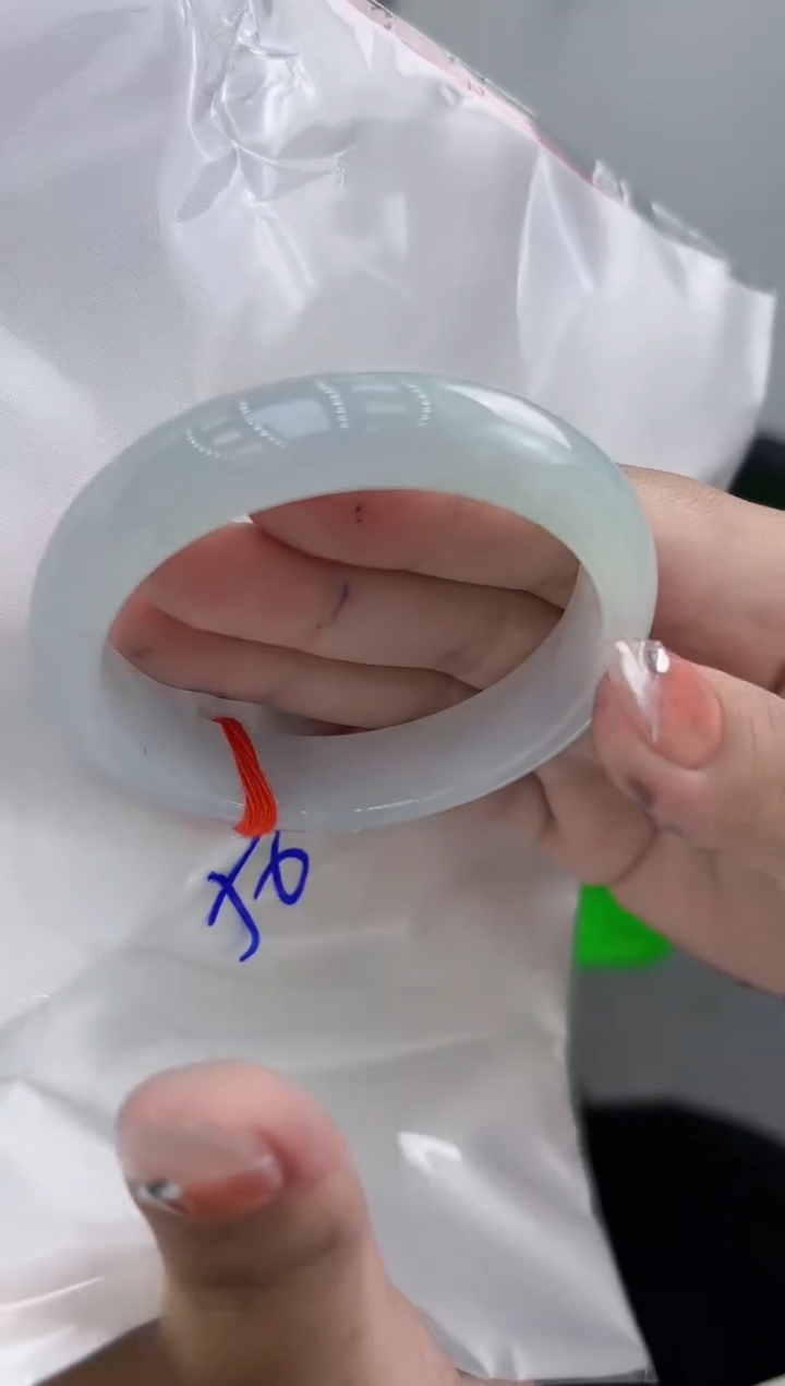 【闪购商品】翡翠手镯未镶嵌翡翠手镯