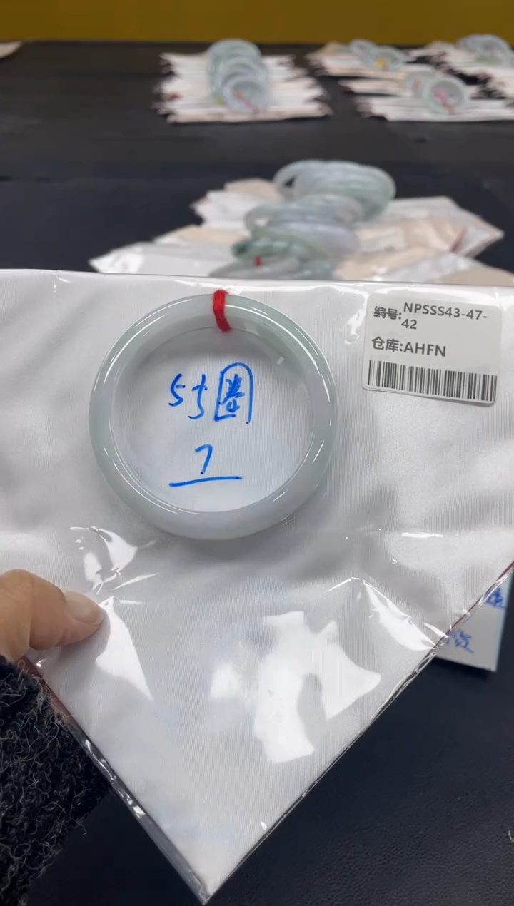 未镶嵌手镯翡翠翡翠手镯