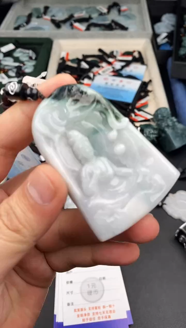 【闪购商品】翡翠颈饰未镶嵌  天然翡翠，一物一图