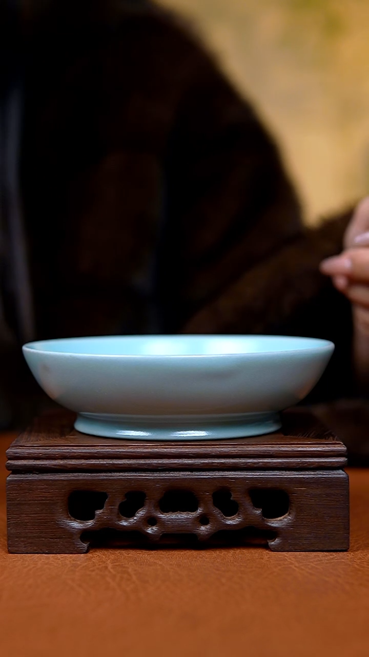 盘仿古天青12口小圆洗盘瑕