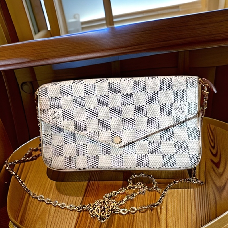 95新 LouisVuitton/路易威登  白色棋盘格三合一  1176 1438 