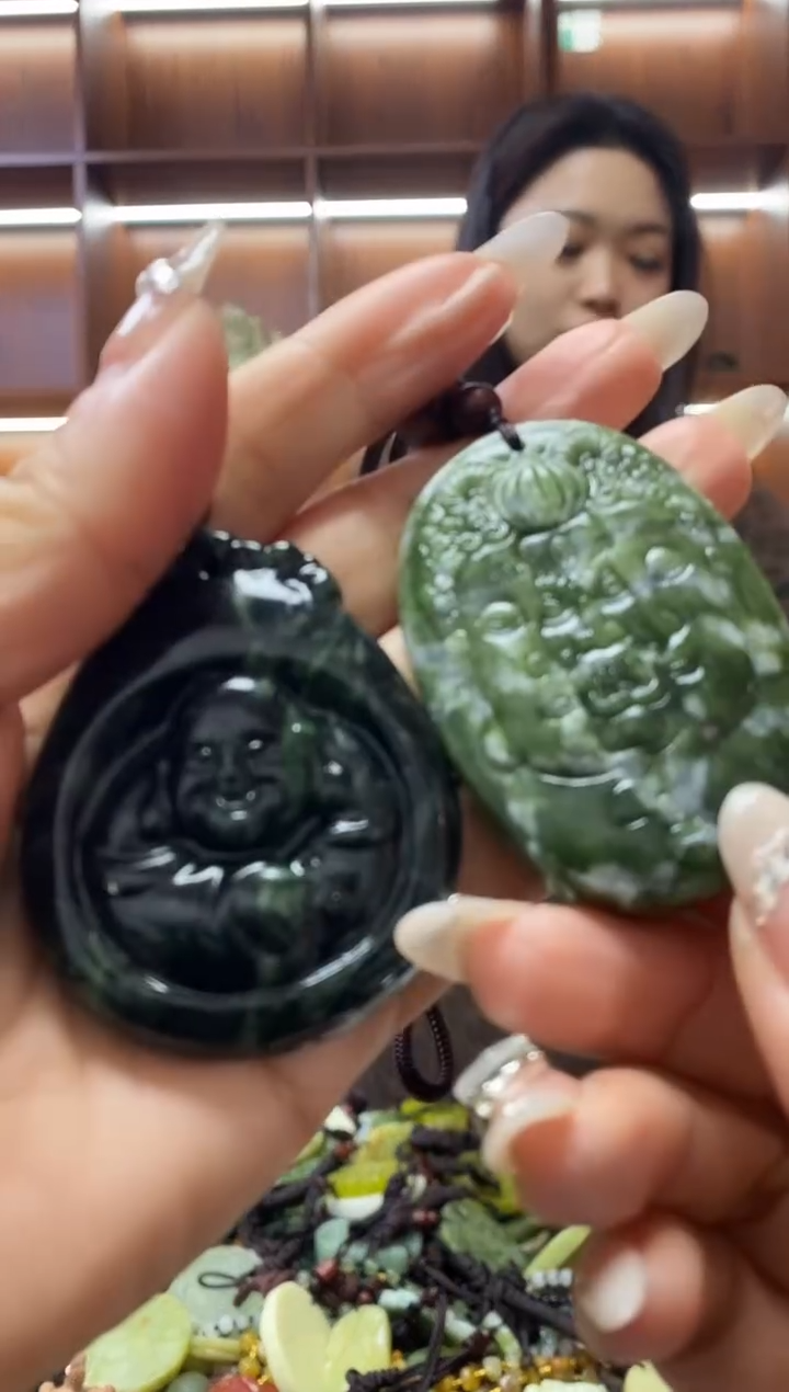 未镶嵌岫玉吊坠拍一发二