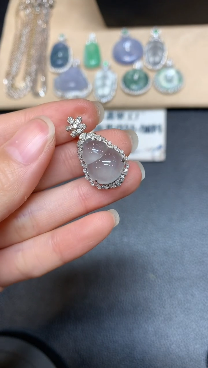 【闪购商品】翡翠吊坠(不含链)18K金镶嵌葫芦【无服务费