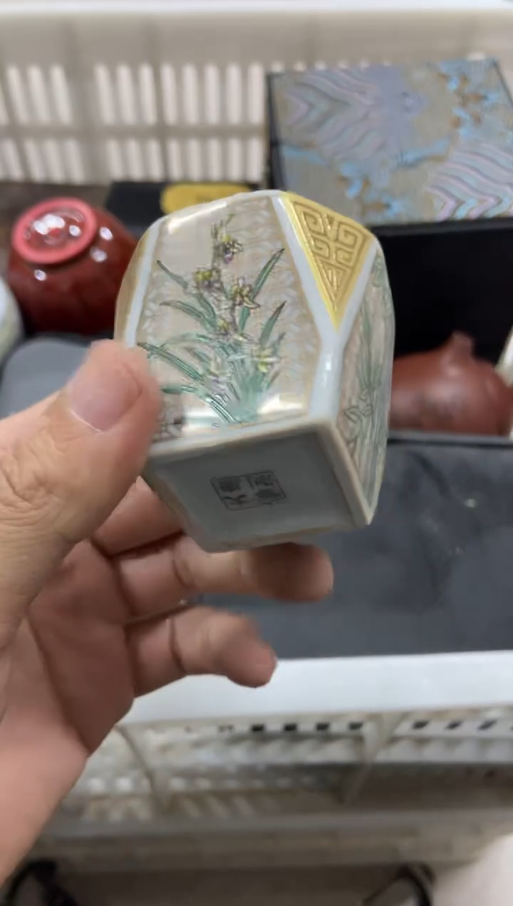 杯无运费险有瑕疵的摄影的产品有使用过的痕迹有点脏介意勿拍