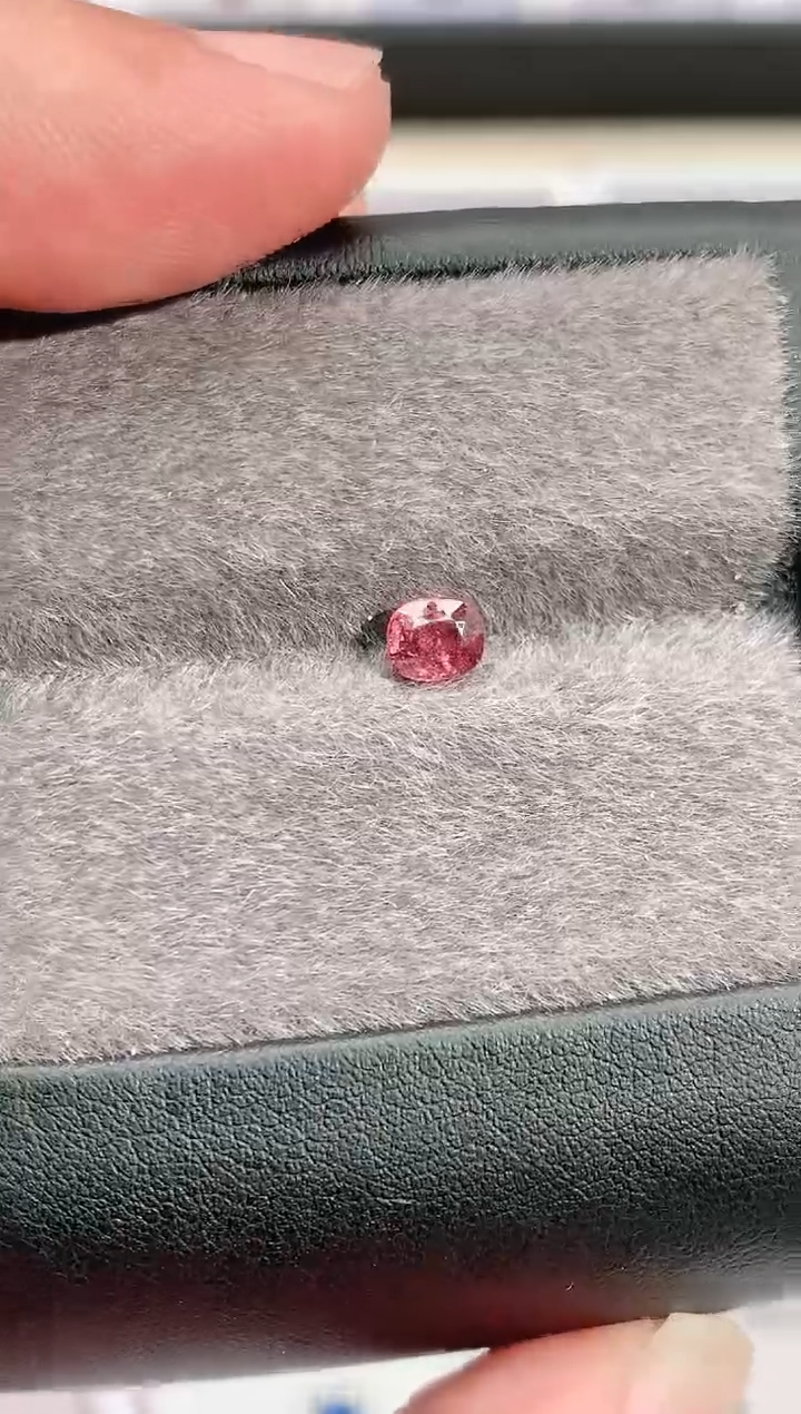 裸石尖晶石0.61-18天然尖晶石