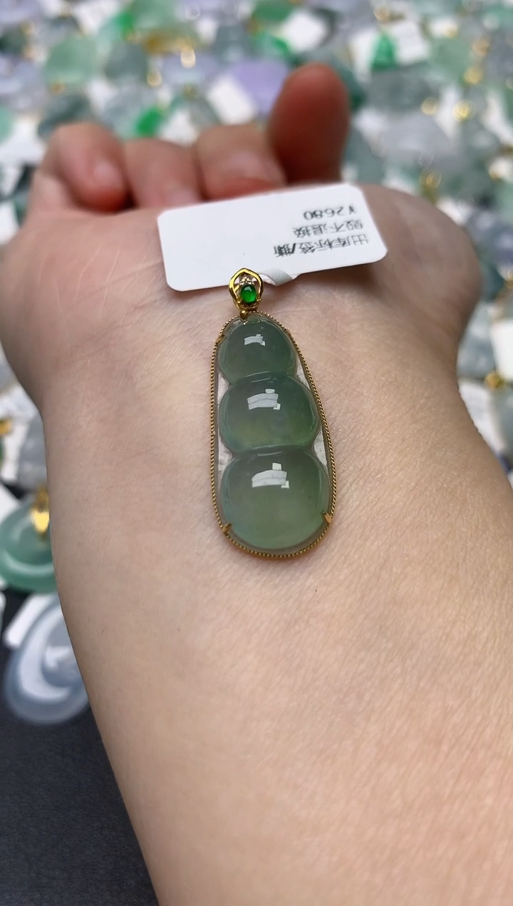 颈饰18K金镶嵌翡翠天然缅甸A货翡翠