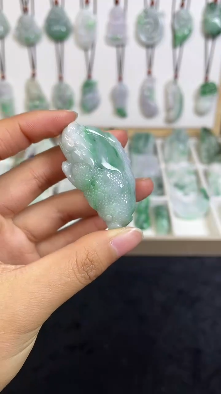 颈饰未镶嵌翡翠1