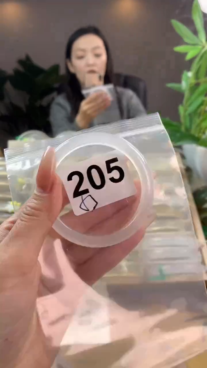 【闪购商品】玛瑙/玉髓手镯未镶嵌205