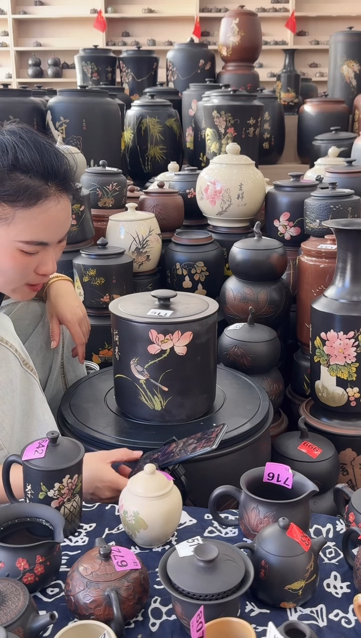 罐瑕疵茶叶罐 115  彩填小八饼  