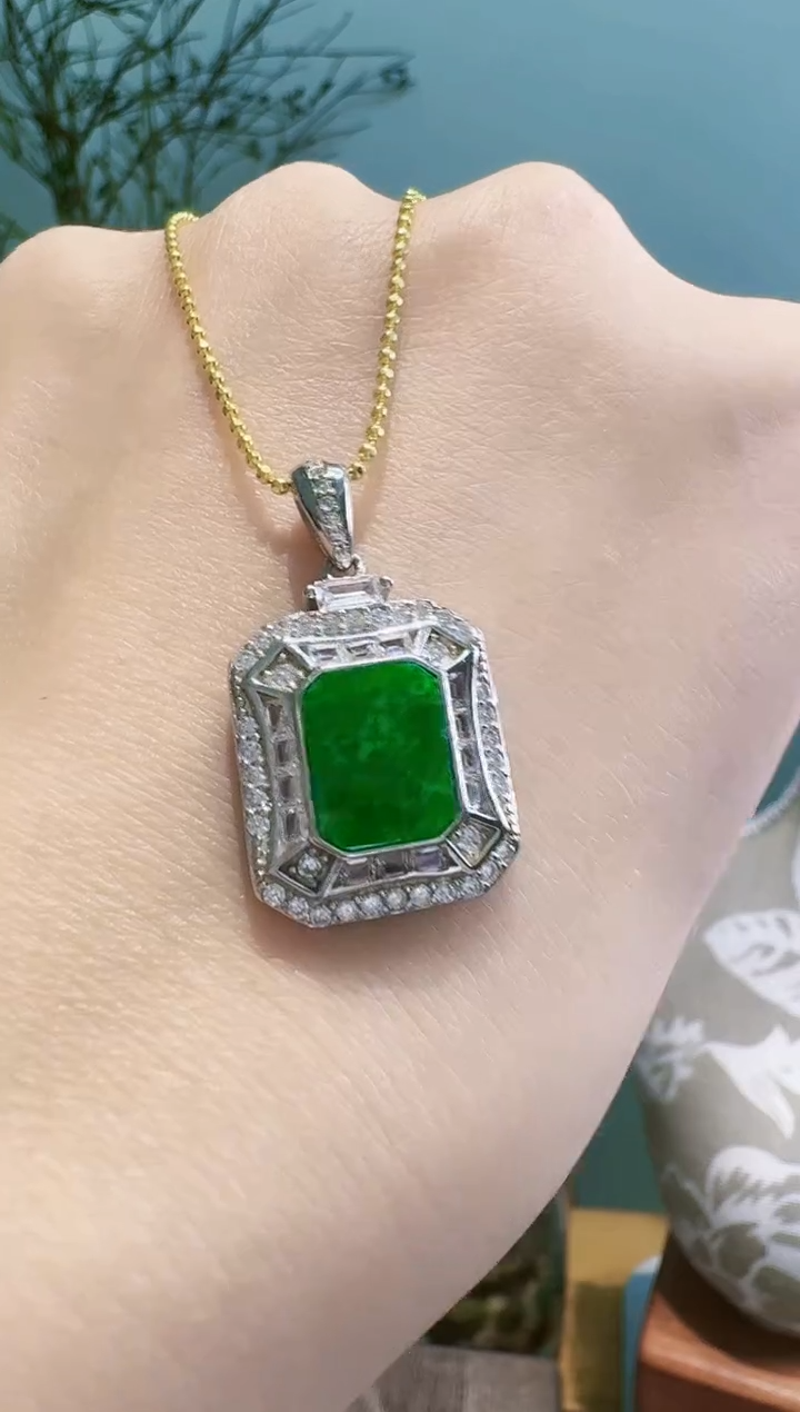 【闪购商品】翡翠吊坠(赠链)银S925镶嵌无事牌