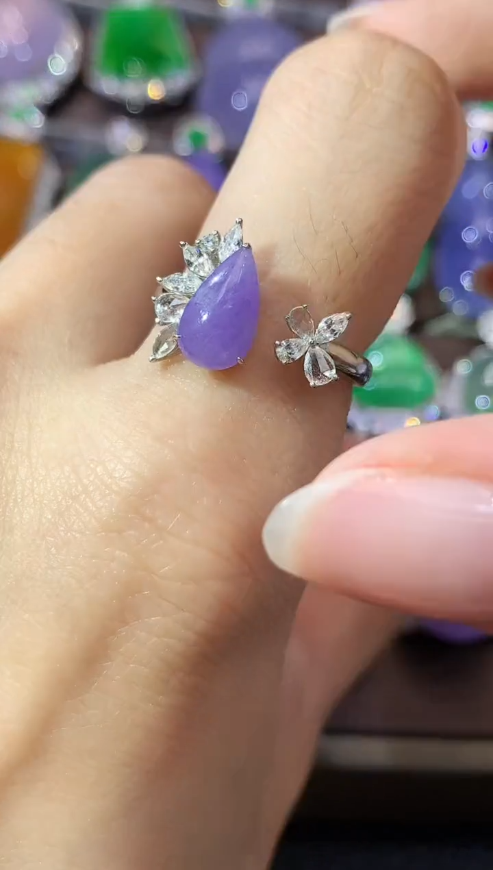 18K金镶嵌戒指翡翠D20  紫货有一定色差