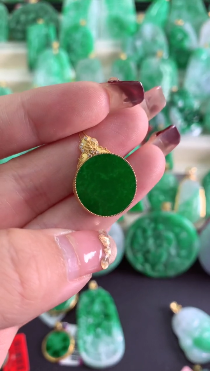 【闪购商品】翡翠吊坠(不含链)18K金镶嵌挂件