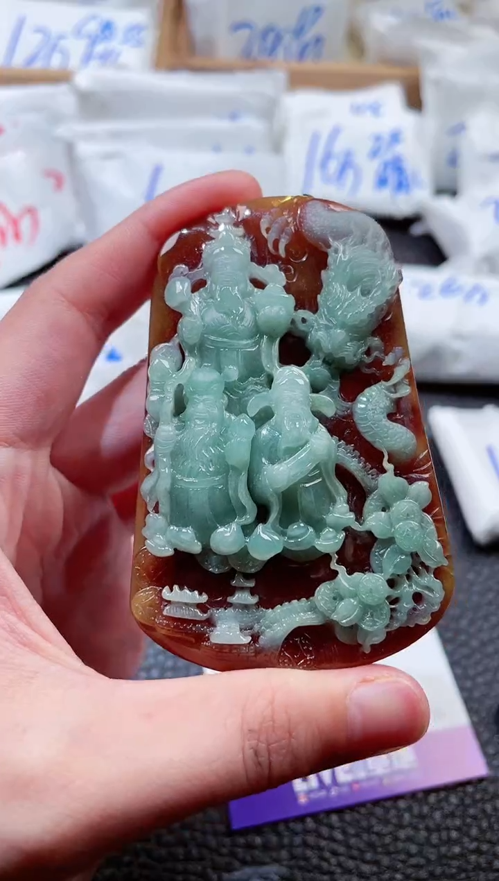 翡翠未镶嵌颈饰00000933