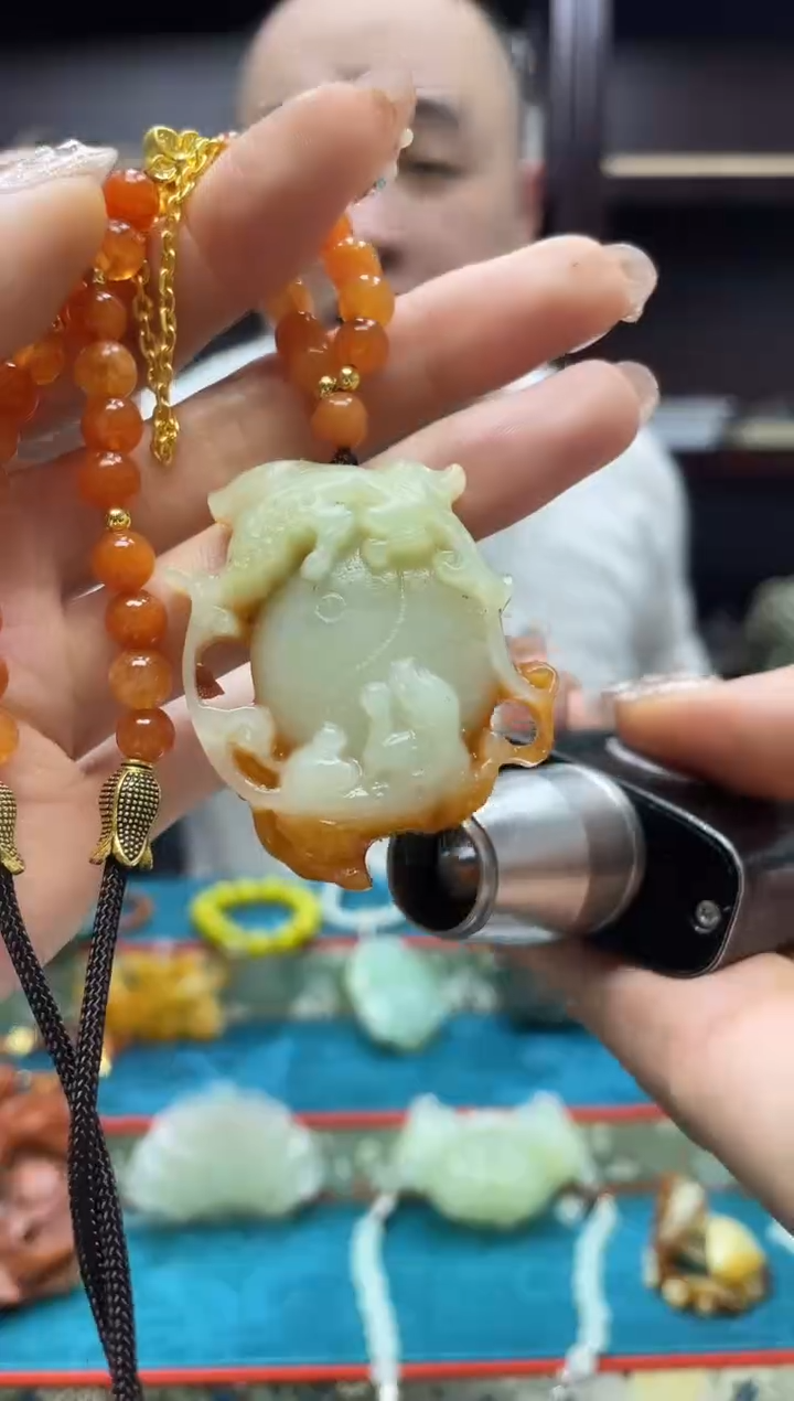 未镶嵌岫玉吊坠·