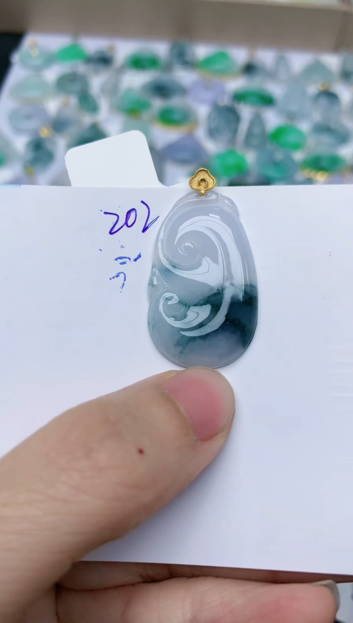 【闪购商品】翡翠颈饰18K金镶嵌天然翡翠A货    