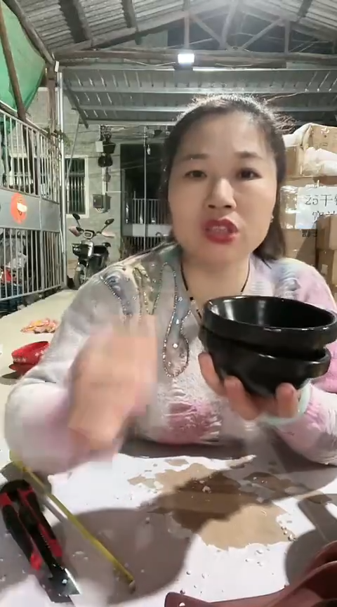 陶c484瑕疵黑色砂锅碗两个