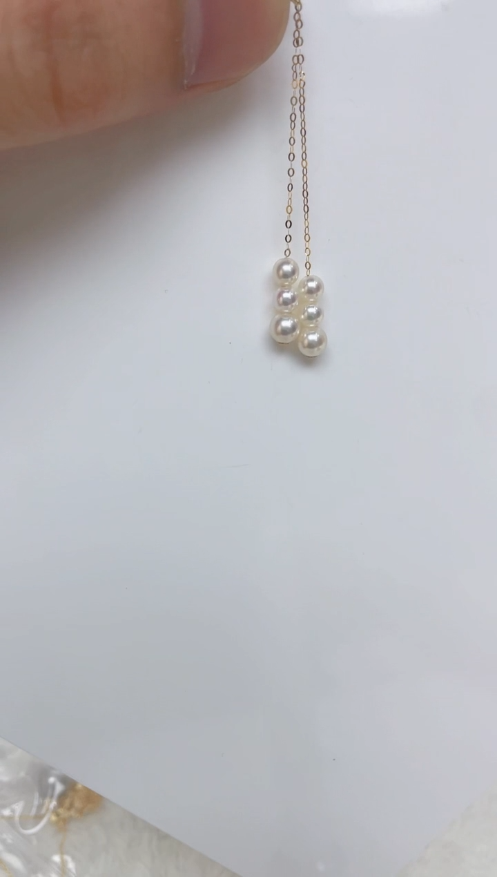 18K金镶嵌海水珍珠耳饰