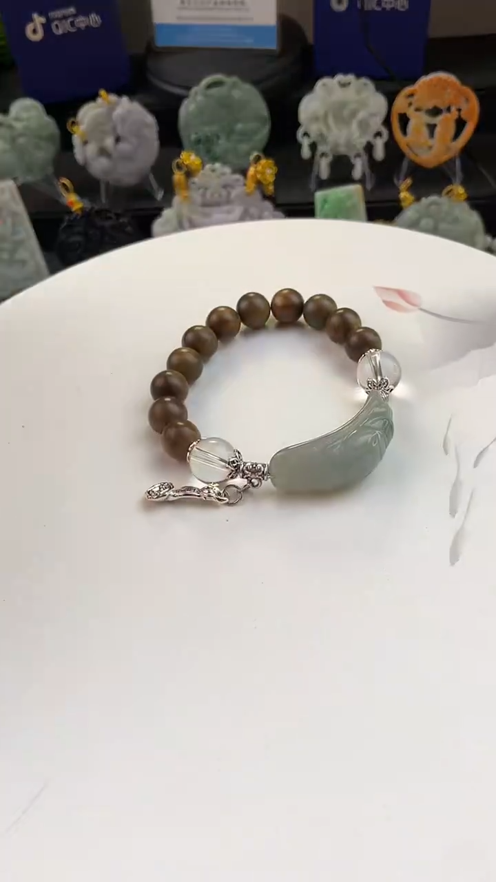 翡翠未镶嵌颈饰定制翡翠