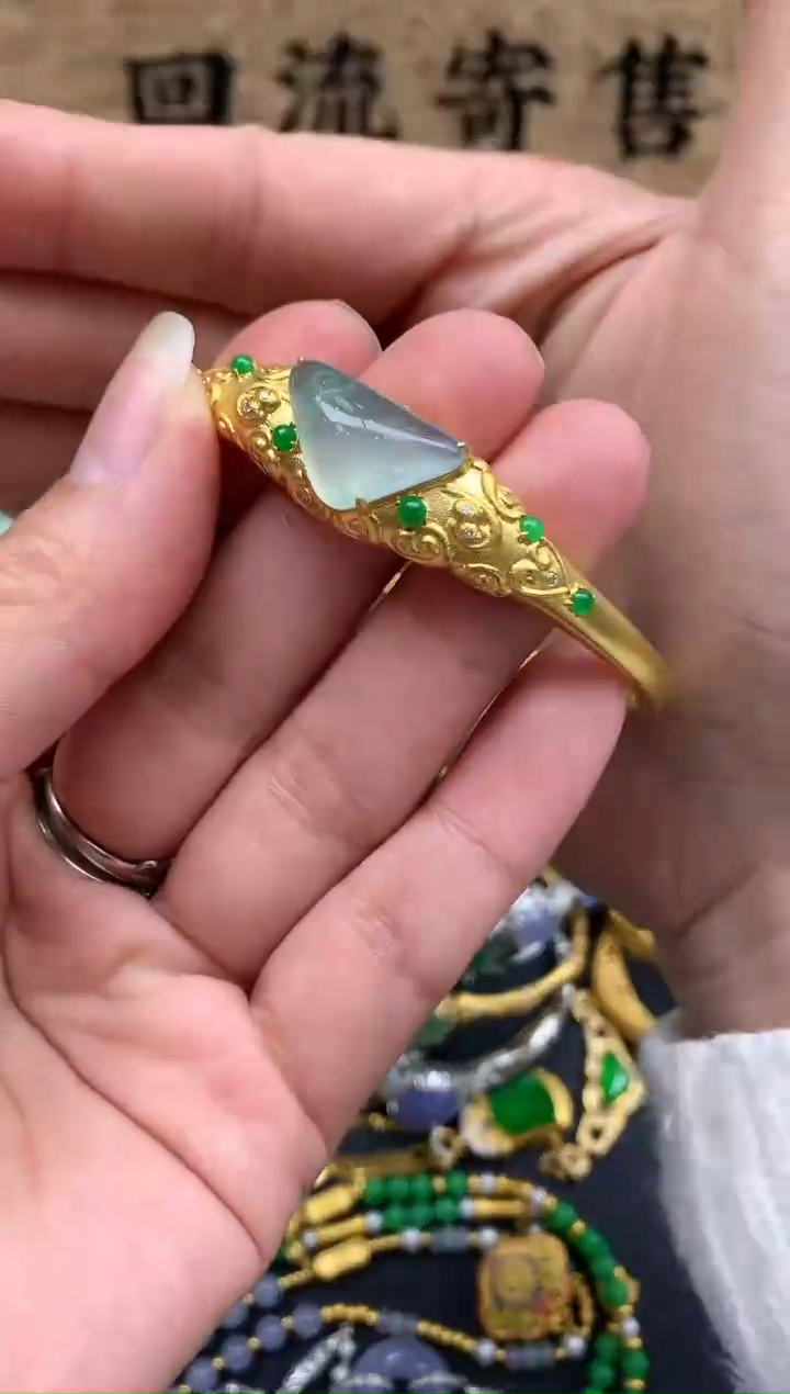 【闪购商品】翡翠手镯18K金镶嵌592-中国好珍宝
