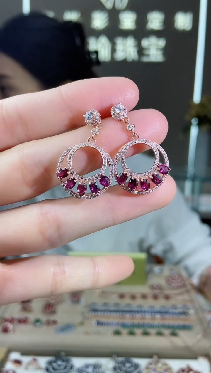 【闪购商品】石榴石耳饰银S925镶嵌耳饰