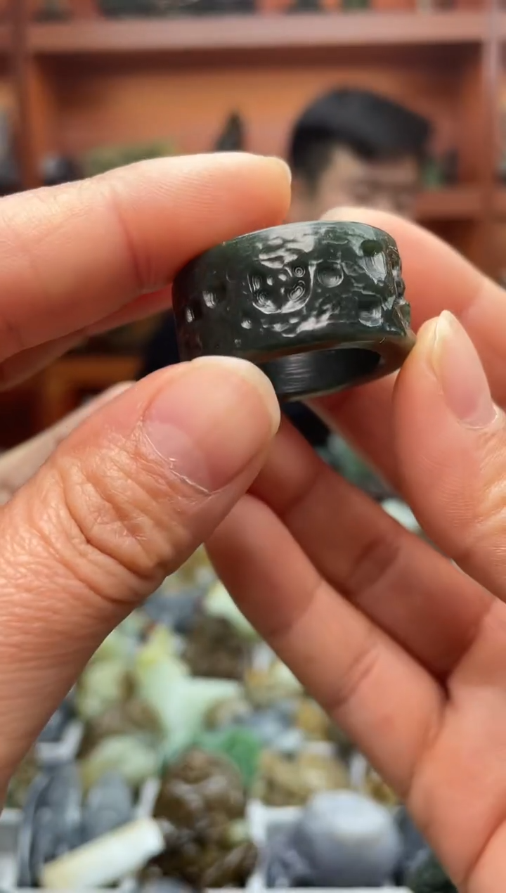 未镶嵌戒圈和田玉红**笑1