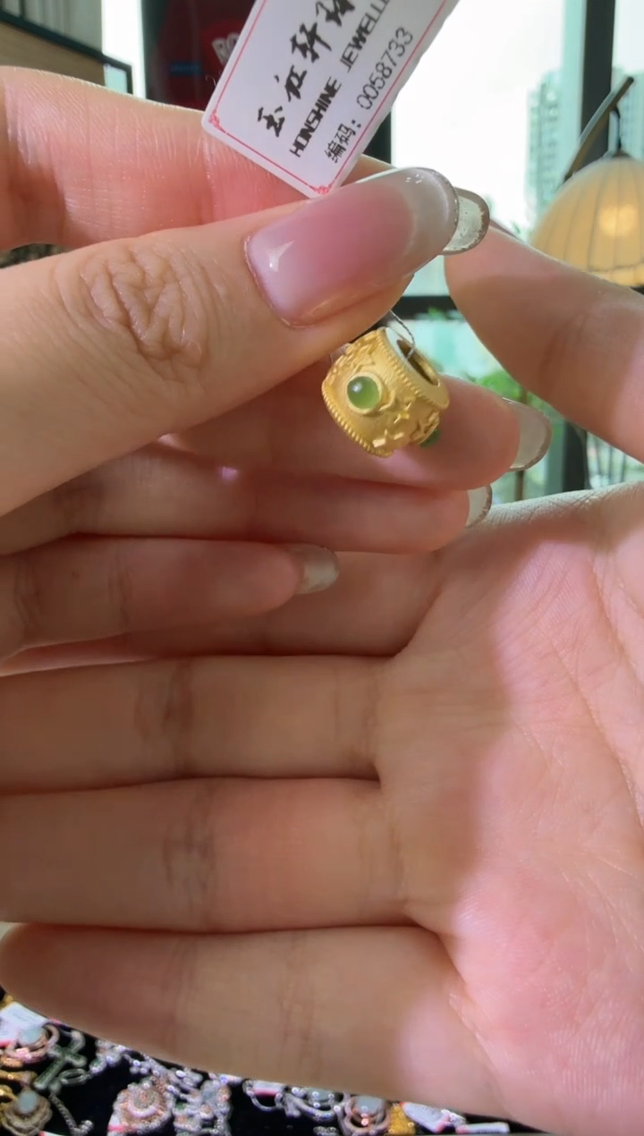 和田玉银S925镶嵌吊坠(赠链)           