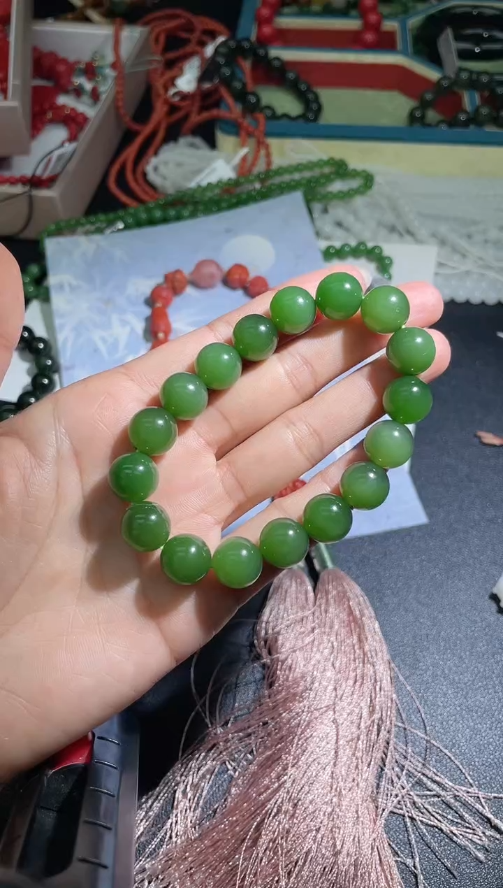 【闪购商品】和田玉手串未镶嵌碧玉微猫色标级无黑点