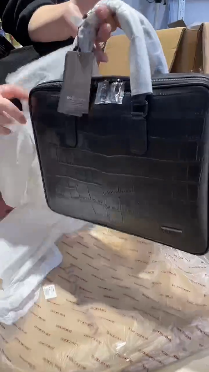 头层牛皮230品牌男包清货中（不要卡单，理性消费）