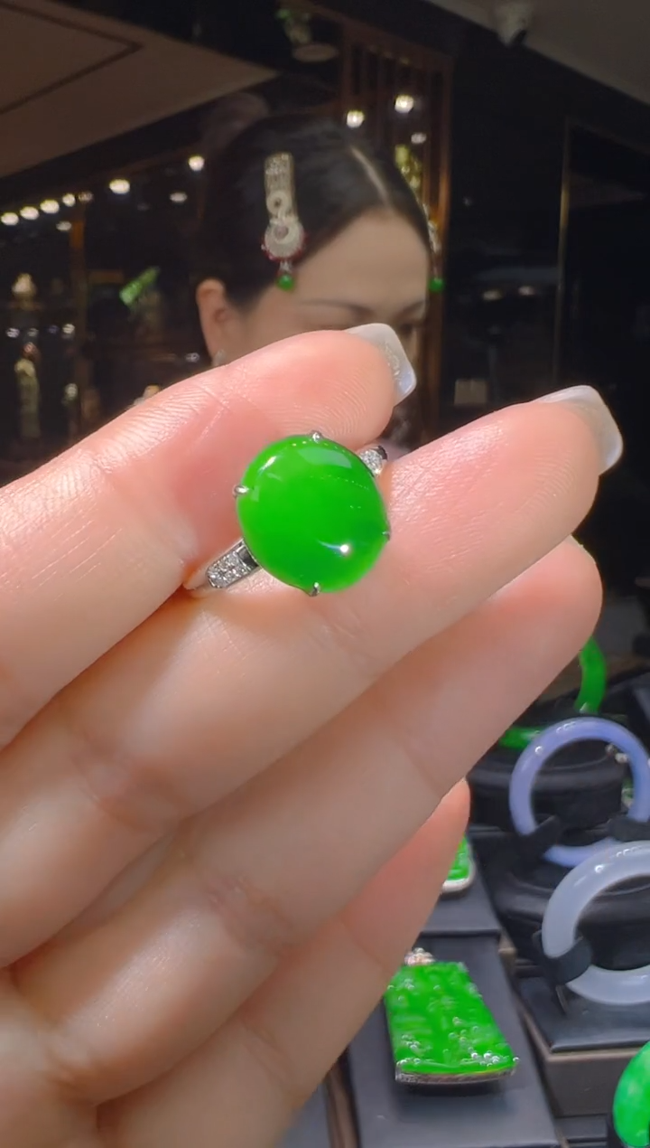 【闪购商品】翡翠18K金镶嵌戒指026      