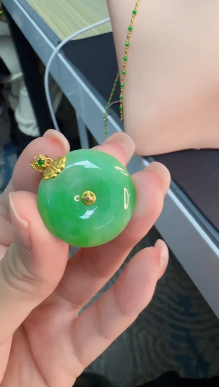 【闪购商品】翡翠颈饰18K金镶嵌缅甸翡翠A货挂件
