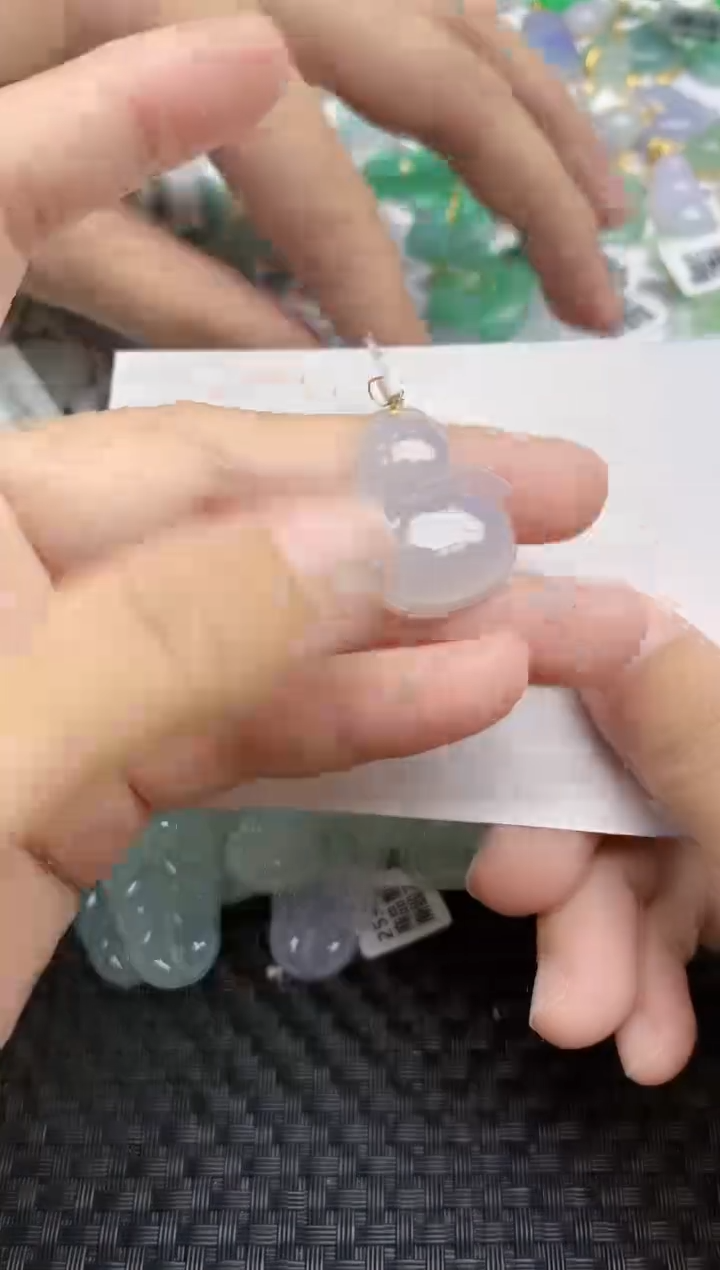 翡翠18K金镶嵌颈饰天然A货翡翠