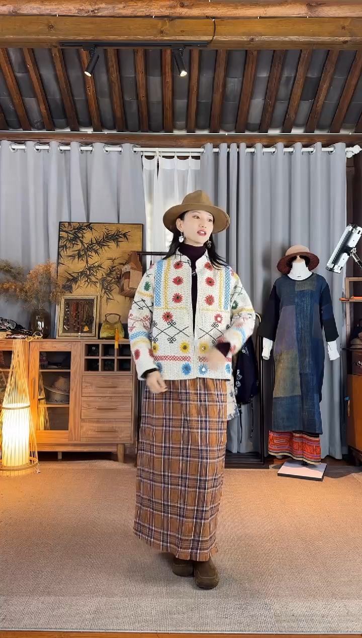 设计师款白色镜片绣外套