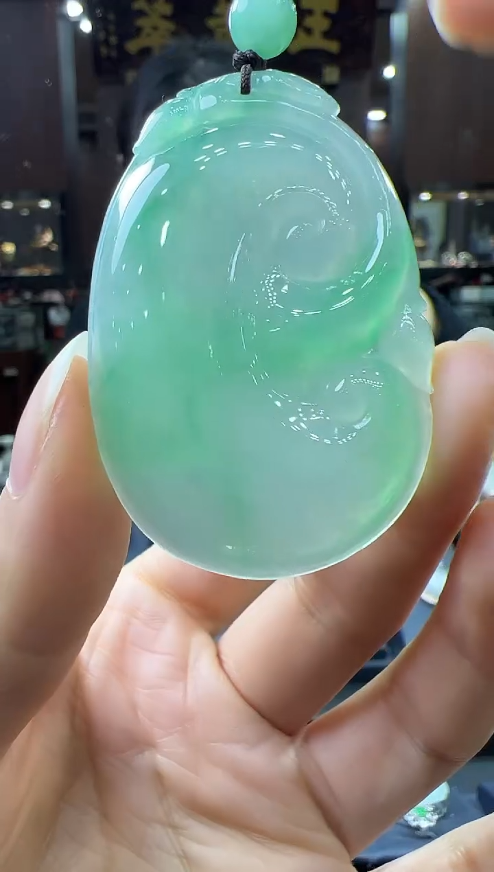 【闪购商品】翡翠挂件未镶嵌如意