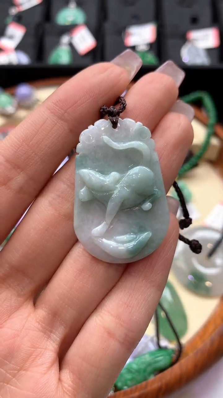 【闪购商品】翡翠颈饰未镶嵌鼠牌