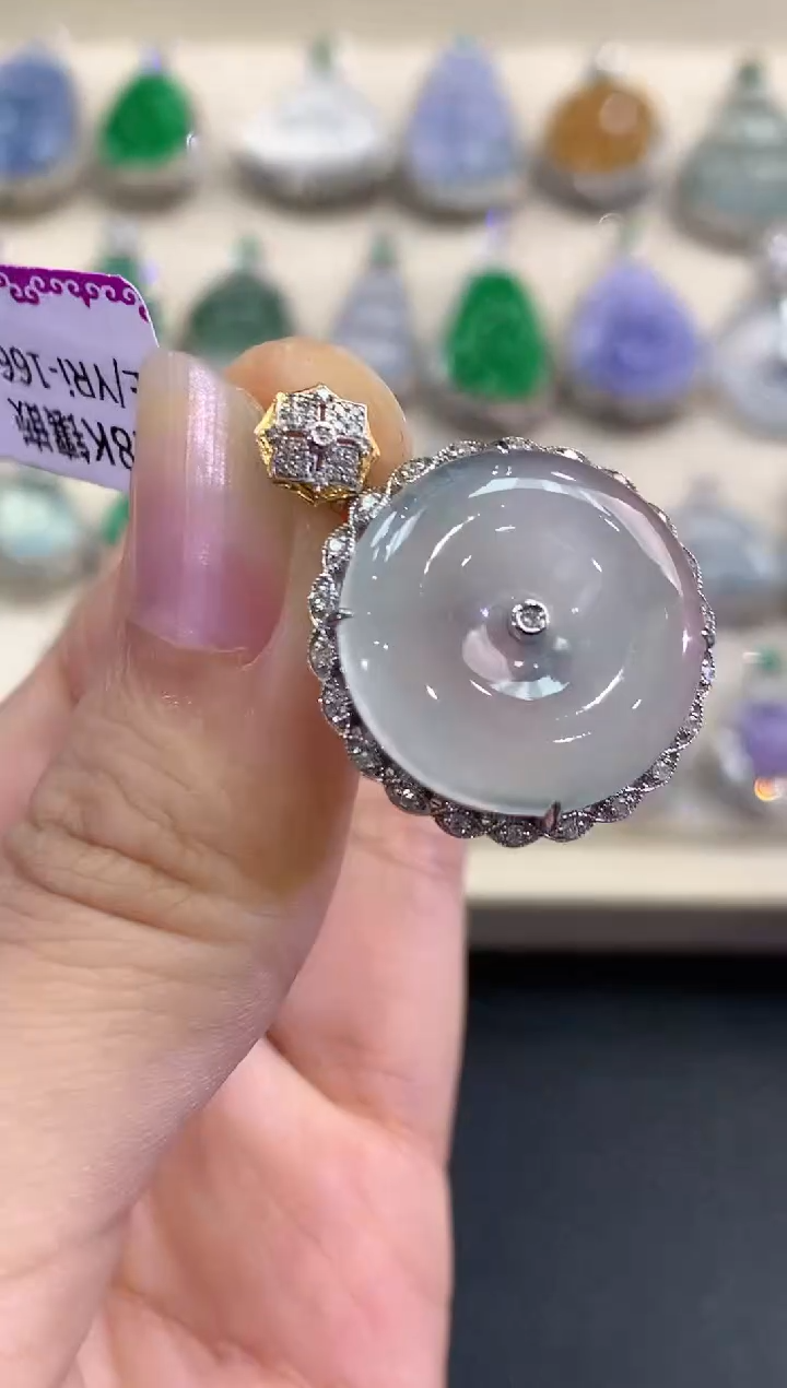 【闪购商品】翡翠吊坠(不含链)18K金镶嵌 C68