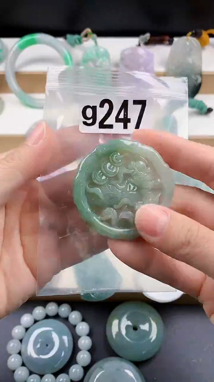 颈饰未镶嵌翡翠天然翡翠吊坠挂件