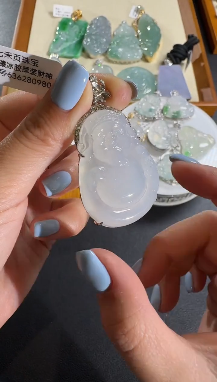 【闪购商品】翡翠吊坠(不含链)18K金镶嵌【源头工厂】钻石镶嵌