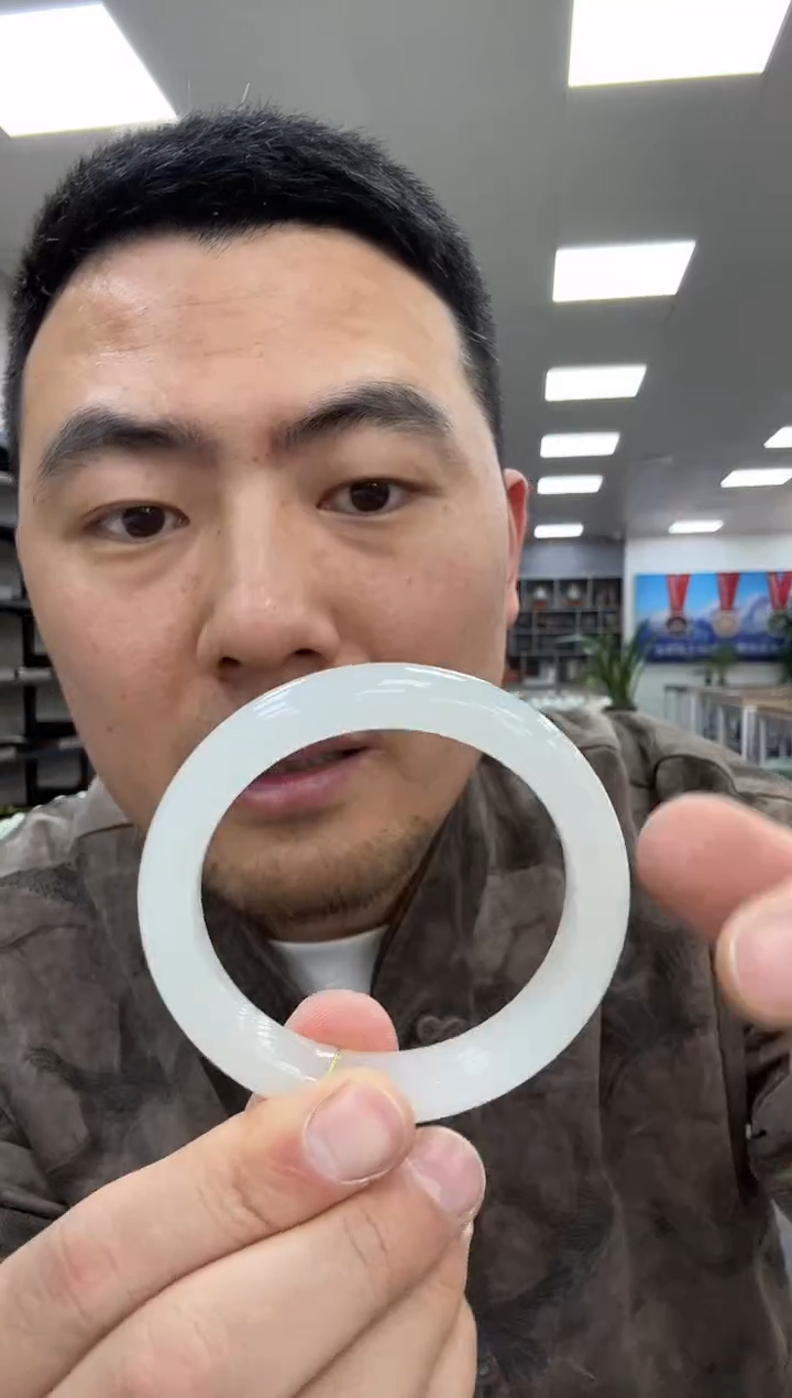 【闪购商品】和田玉手镯未镶嵌53-54  408