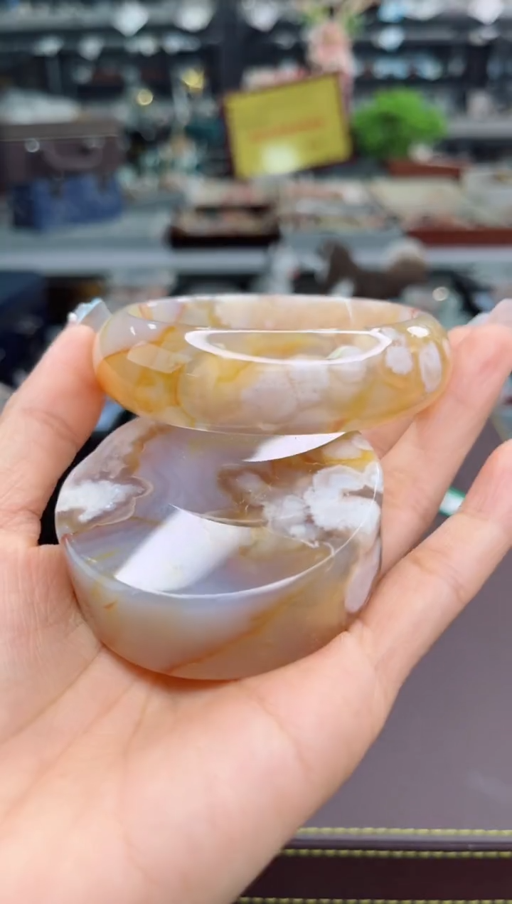 【闪购商品】石英质玉手镯未镶嵌60圈口（赠品镯心）6569278