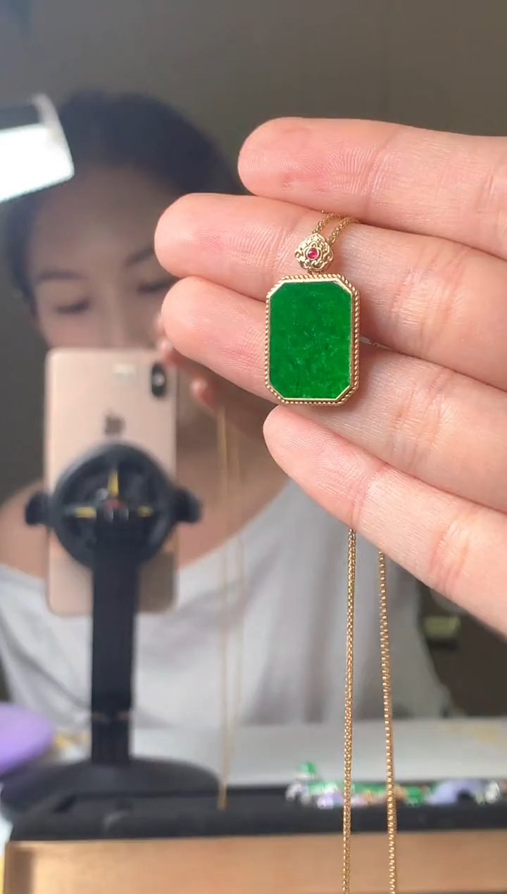 翡翠18K金镶嵌吊坠(赠链)吊坠