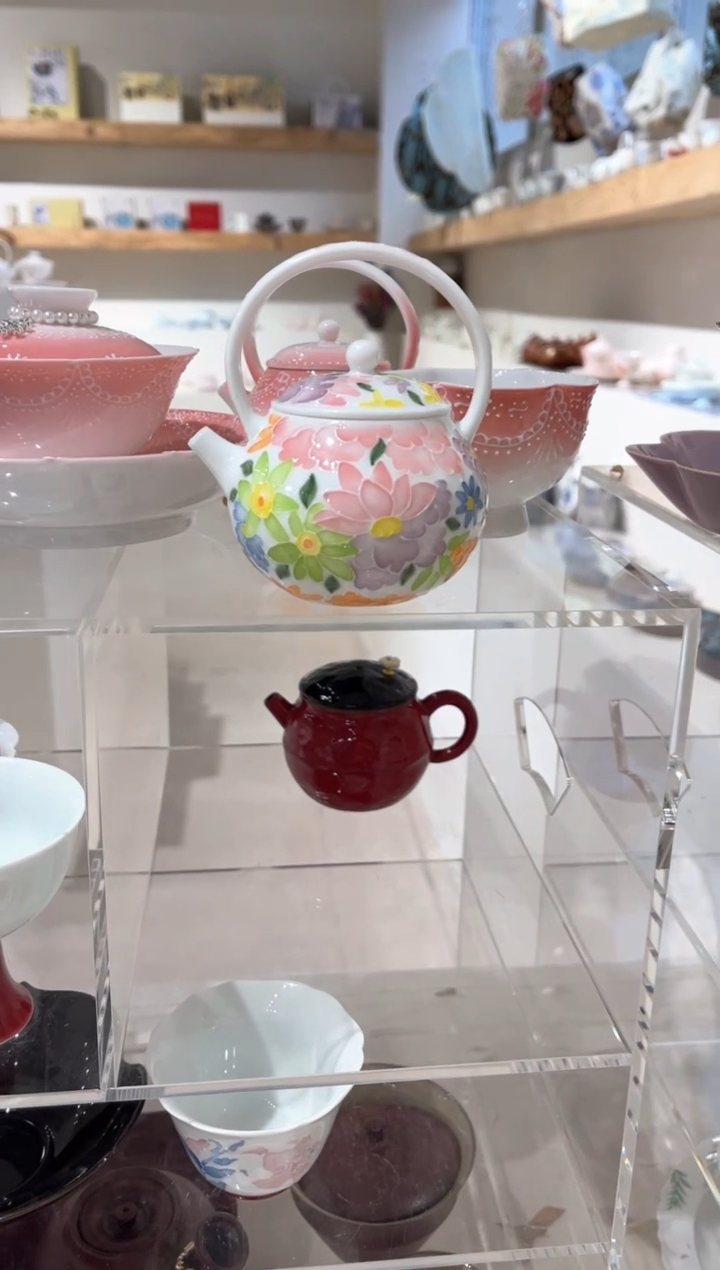 【闪购商品】有田烧手绘万花绽放-提梁壶