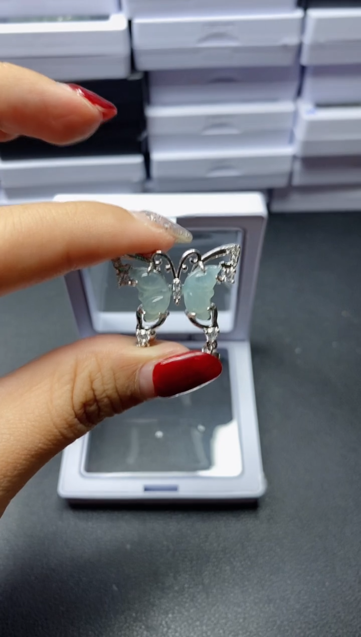 【闪购商品】翡翠吊坠(不含链)未镶嵌32883