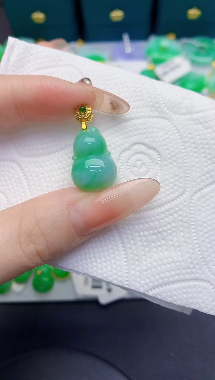 颈饰未镶嵌翡翠缅甸天然翡翠A货