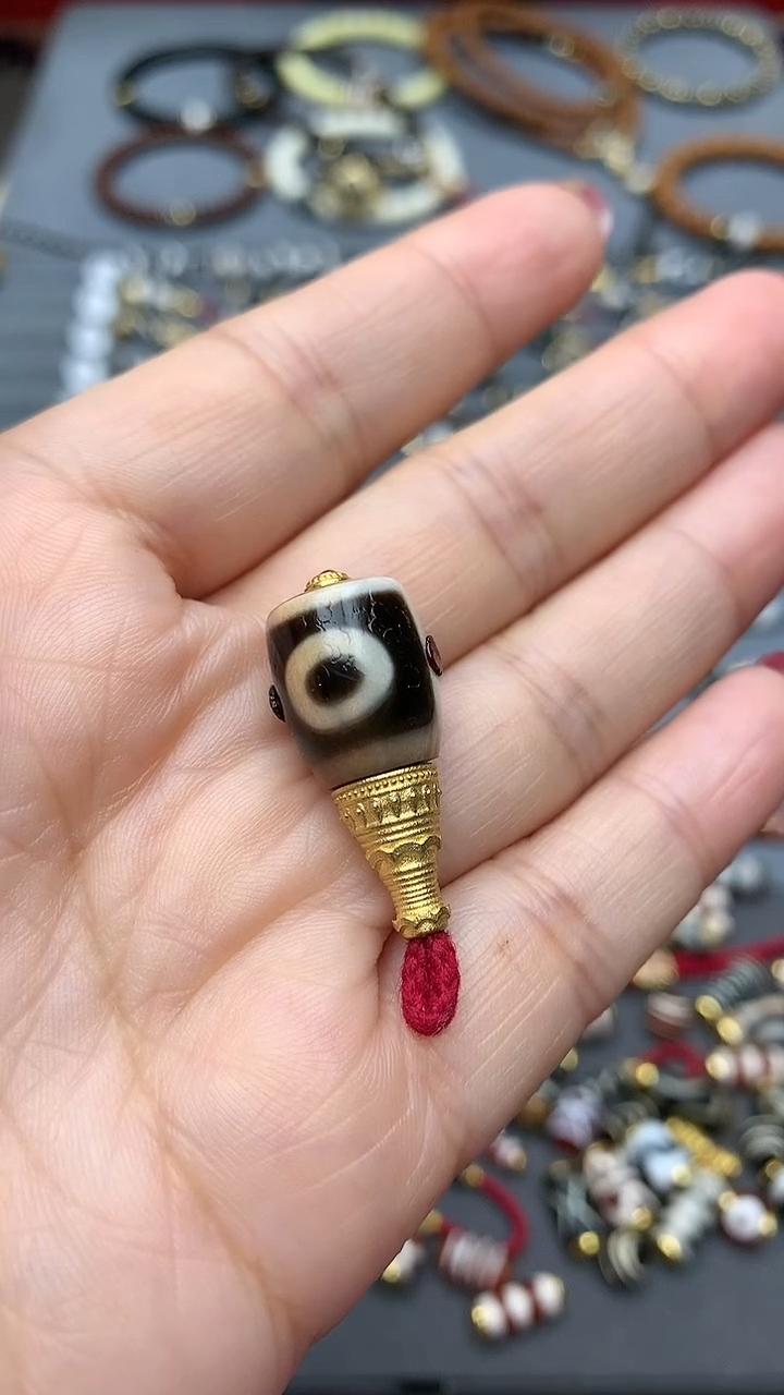 【闪购商品】玛瑙/玉髓单珠18K金镶嵌20250206