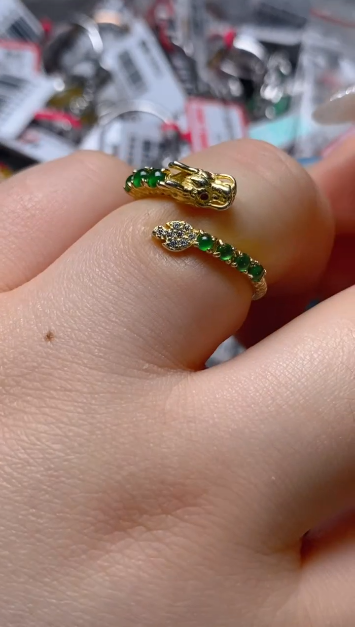 银S925镶嵌戒指翡翠百内无证书