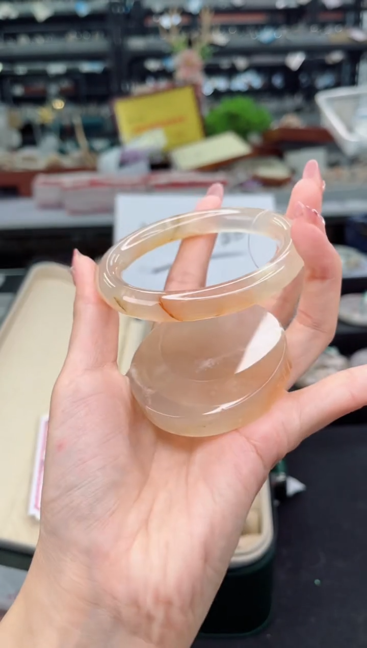 石英质玉未镶嵌手镯58圈口（赠品镯心）3360002