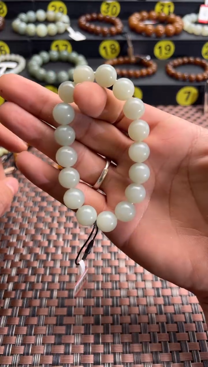 【闪购商品】和田玉手串未镶嵌且末料青白玉卡12手串